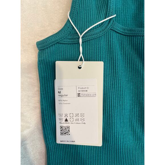 NWT HALARA Seamless Yoga Jumpsuit M Teal Green Square Neck Sleeveless 7/8 Length - Picture 6 of 9